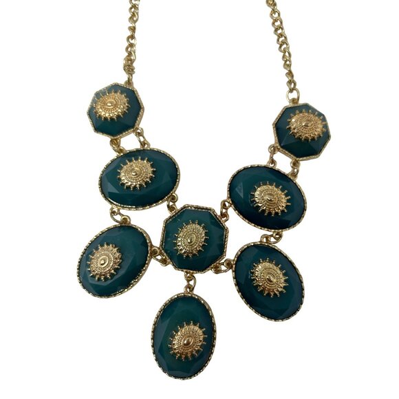 Vintage Charming Charlie Faux Jade Acrylic Stones & Gold Tone Chain - Picture 7 of 7